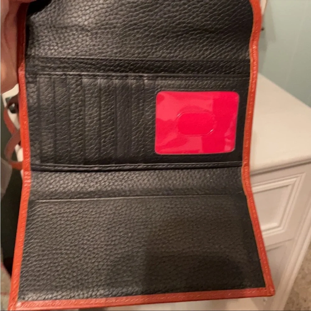 DOONEY & BOURKE Pebbled Grain Leather Wallet